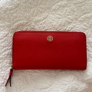 Red Tory burch wallet